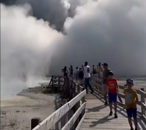 Hydrothermal Explosion at Yellowstone Causes Damage in National Park